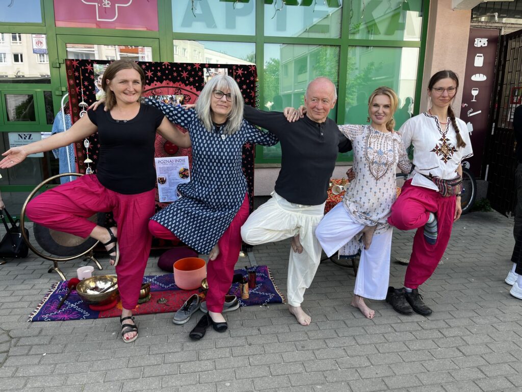 Kaash Yoga Kasia Mikutowicz 18 maja 2023 - Piknik rodzinny z okazji otwarcia “ Sceny po sąsiedzku” – Legionowo 1
