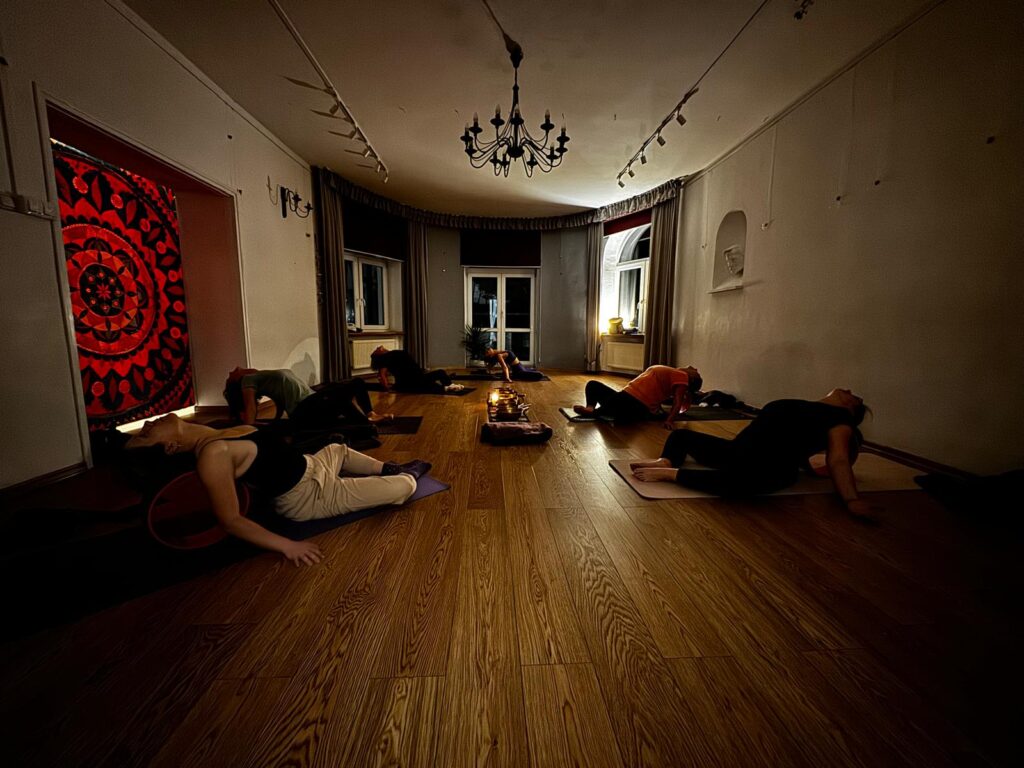 WSTĘP WOLNY-Warsztaty jogi i pilatesu-1.12.2024r., Targowa 65, Legionowo kaash yoga kasia mikutowicz
